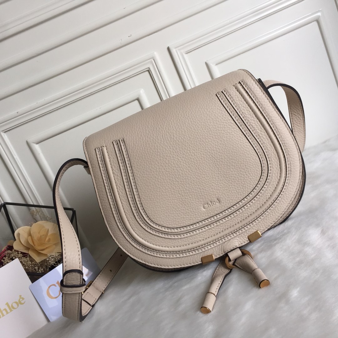 Chloe Marcie Saddle Shoulder Bag In Vegetal Beige Grained Leather